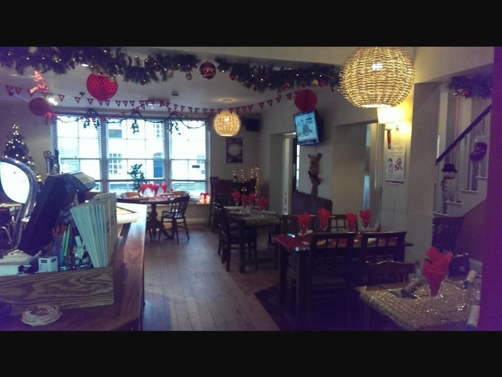 シュルーズベリー The Old Bell Bed & Breakfast エクステリア 写真